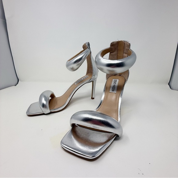Steve Madden Silver Partay Metallic Leather Women's Heels size 6 - Picture 9 of 16